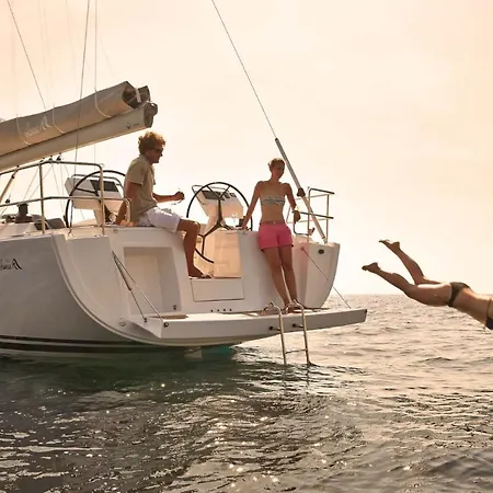 Sailboat Hanse 455 Botel Positano