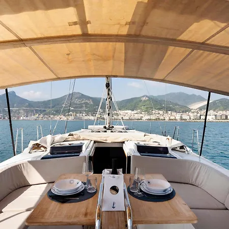 Sailboat Hanse 455 Botel