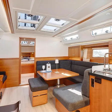 Sailboat Hanse 455 Botel *